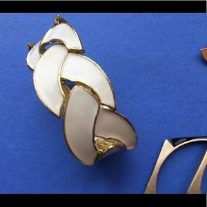 Braided gold/white enamel flexible bracelet